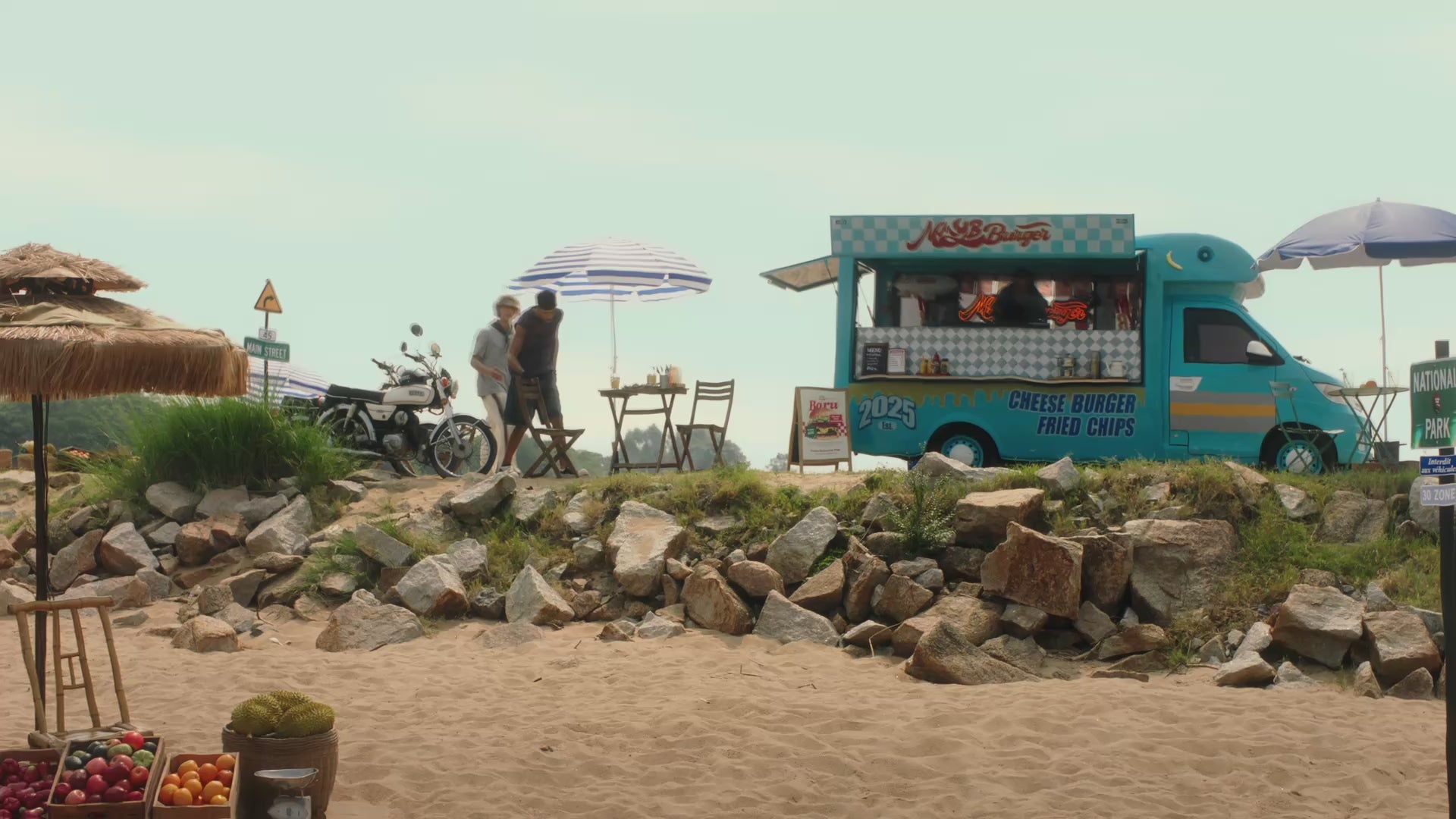 Load video: OPPO A6 5G Video